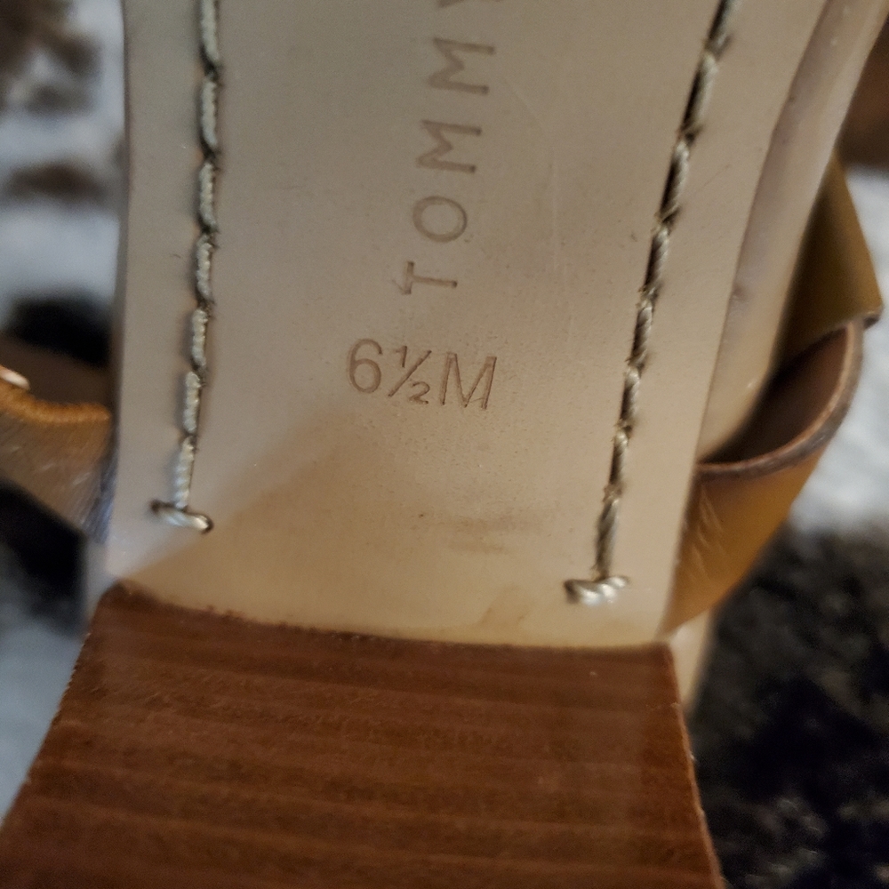 3/$20 Tommy Hilfiger Heel Sandals - Picture 7 of 8